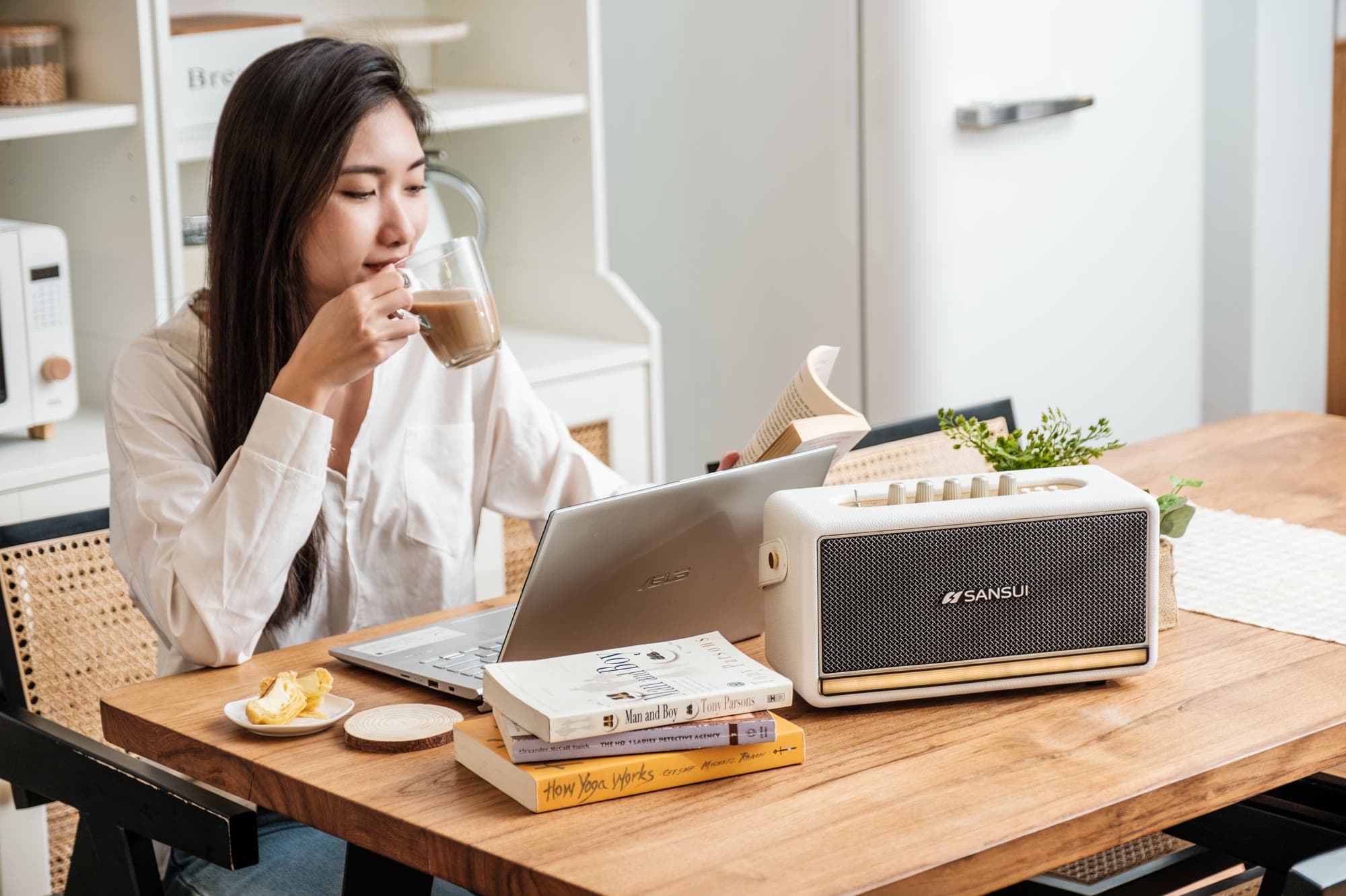 SANSUI Soul of Sound Bluetooth Speaker — Product Photography
